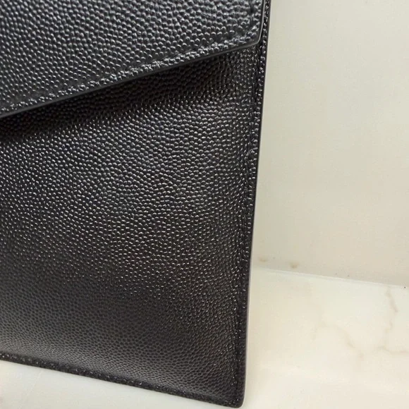 Saint Laurent Black Leather Detail - Picture 7 of 14